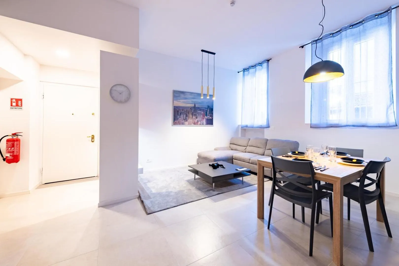 Metro M3 Duomo 10min - Design Loft Apartment Milan 0*,  Italy